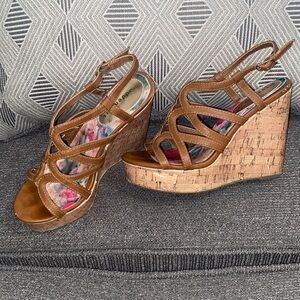 cute wedge heels. floral inside design.